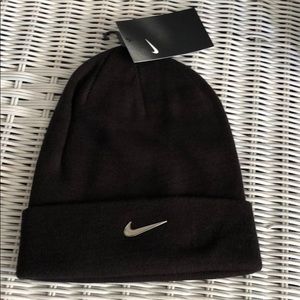 Nike youth unisex black beanie